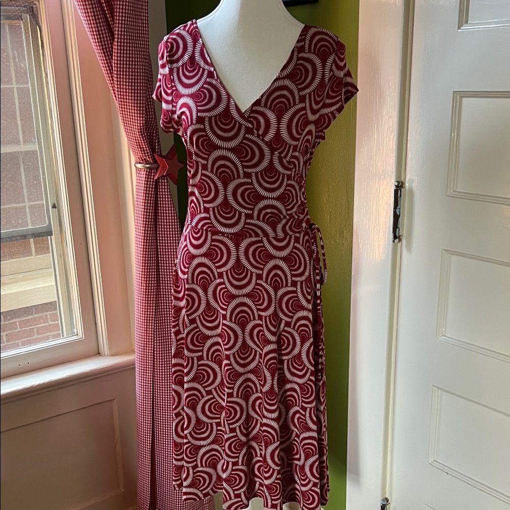 London Times Red and White Swirl Midi Faux-Wrap Dress